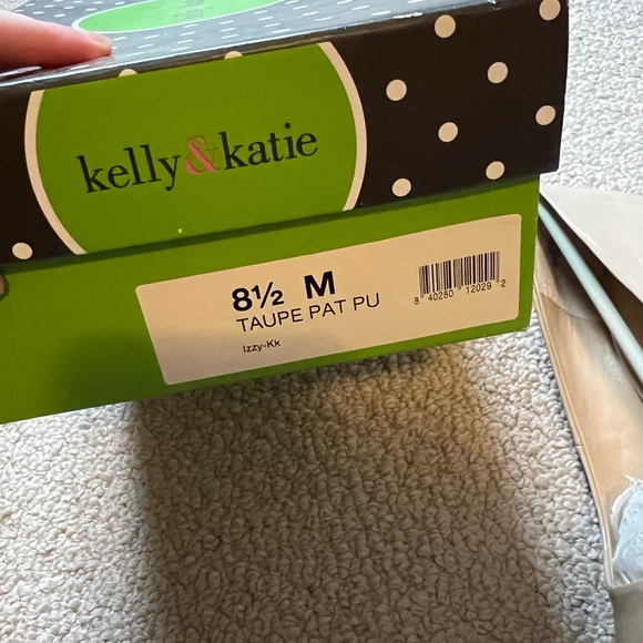 NEW with Box. Kelly & Katie Taupe Peep Toe Heels - Picture 4 of 5